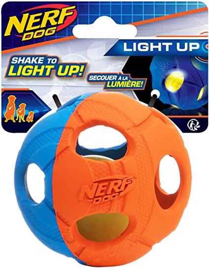 Nerf Dog Bash Ball Dog Toy with Interactive LED, Lightweight, Durable and Water Resistant, 3.5 Inches, for Medium/Large Breeds, Single Unit, bleu